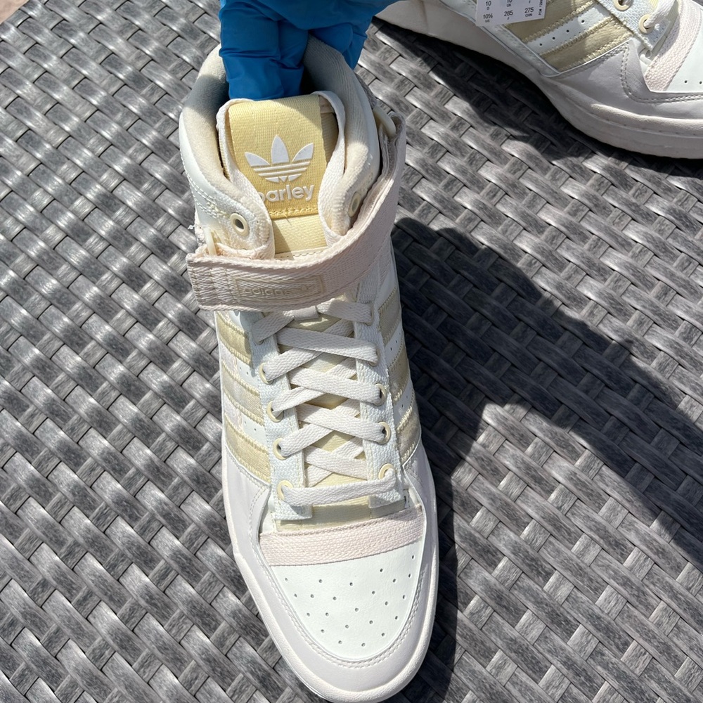 Forum Mid Parley Adidas Sneakers in Cream and Off-White - Picture 3 of 13